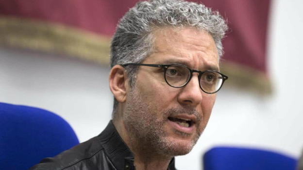 Gli orologi del diavolo, parla Beppe Fiorello: "Non sarei stato così coraggioso"