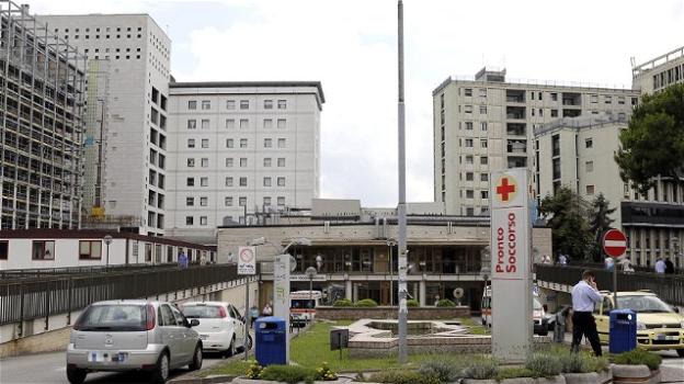 Padova: trova il badge di un’infermiera nel 2015 e mangia gratis 700 volte alla mensa dell’ospedale