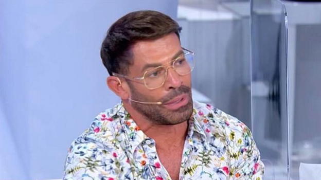 Gianni Sperti ammette: "È cambiato qualcosa dentro di me"