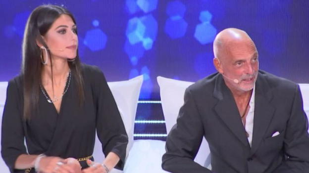 "Live – Non è la D’Urso", Paolo Brosio presenta la sua fidanzata 22enne