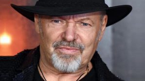 Vasco Rossi si racconta nei tratti del