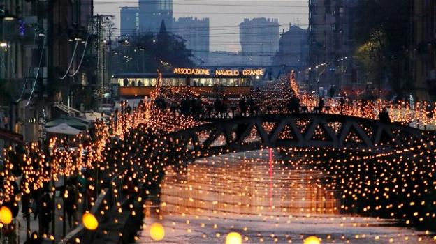 Milano a luci spente: un Natale senza luminarie in rispetto dei medici e dei morti di Covid