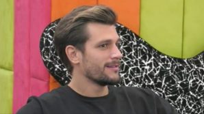 GF Vip 5, Andrea Zelletta resta solo se avrà un bagno senza telecamere: