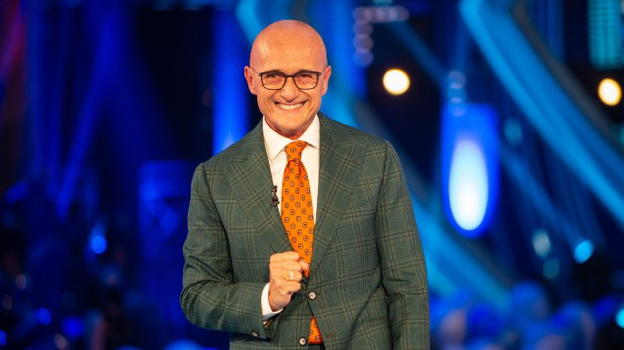 GF Vip, Alfonso Signorini entra nella casa per una sorpresa ai concorrenti