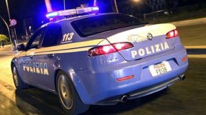 Brindisi, non rispettano Dpcm e festeggiano un compleanno in piazza dopo il coprifuoco: 11 ragazzi denunciati