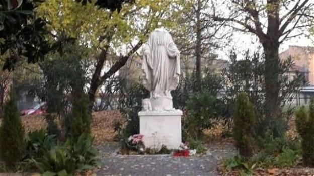 Decapita una statua della Madonna e le mozza le mani: il vandalo verrà espulso
