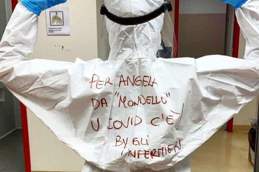 Infermieri si scagliano contro Angela da Mondello