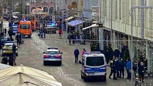 Germania, a Treviri un’auto piomba sulla folla in un’area pedonale: quattro morti, tra cui un bimbo di 9 mesi