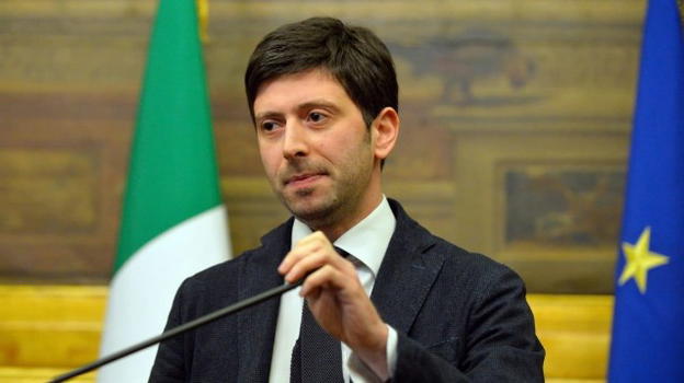 Covid-19, Roberto Speranza: "Costretti a chiedere qualche altro sacrificio"