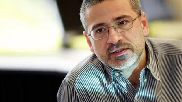 Covid-19, Alessandro Vespignani: "Non ha più senso parlare di ondate, il virus circola"