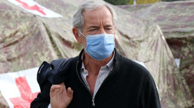 Guido Bertolaso contro il Governo: "Dopo un anno la chiamano ancora emergenza, chiamiamola incompetenza"