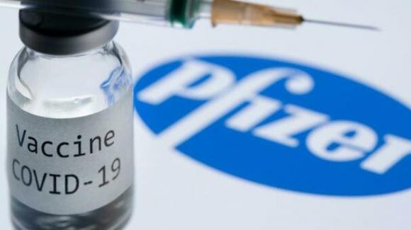 Regno Unito: somministrata la prima dose del vaccino Pfizer-BioNtech