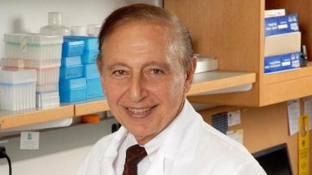 Covid-19, Robert Gallo: "La pandemia non finirà nel 2021"