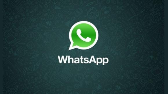 WhatsApp: in roll-out miglioria for web, polemiche con Apple