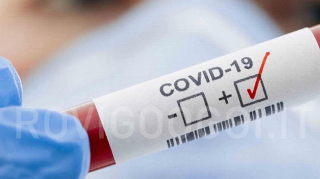 Coppia trovata a passeggio per il centro di Rodi Garganico: lei positiva al Covid-19