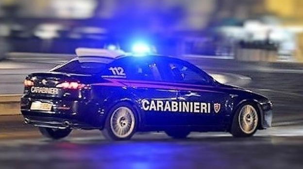 In giro con l’auto di notte durante il coprifuoco: 32enne inseguito per chilometri