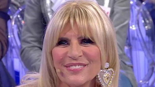 U&D, Gemma fa una battuta hot e Maria De Filippi la riprende: "Maurizio ti ha dato alla testa"