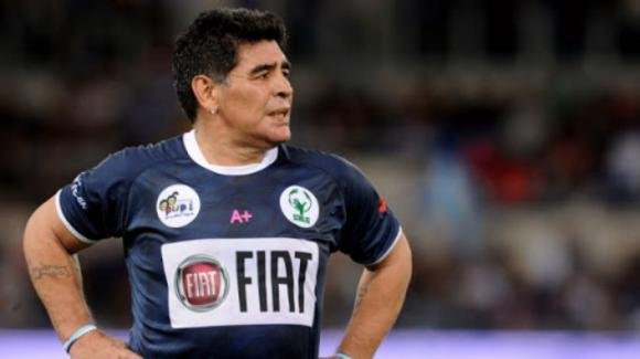 Continuano le offese a Maradona, denunciati Facci e Sallusti