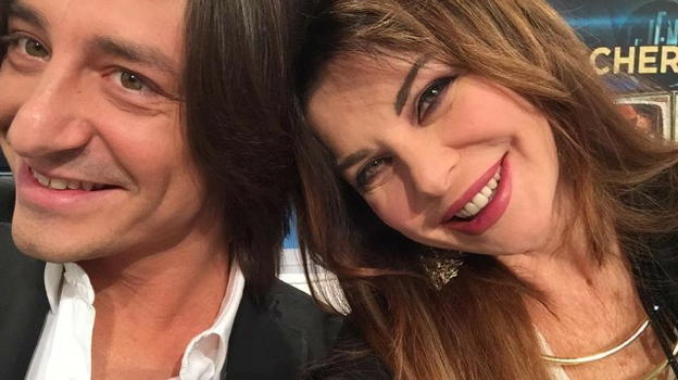 Francesco Oppini vittima di uno scherzo da sua madre Alba e da "Le Iene"