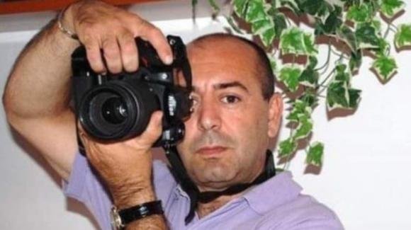 Lutto nel giornalismo piemontese: muore per Covid il fotoreporter Fabio Artesi