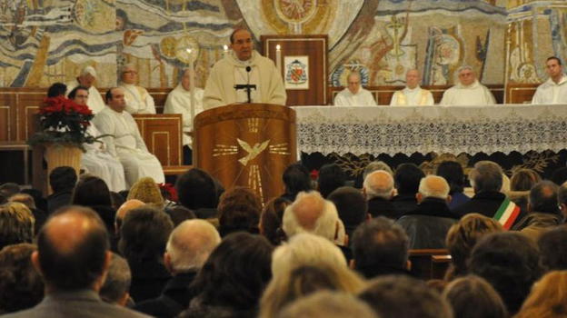 Omelia del parroco di Barrafranca scatena l’ira di Arcigay: famiglia fondata su uomo e donna, contronatura unioni gay