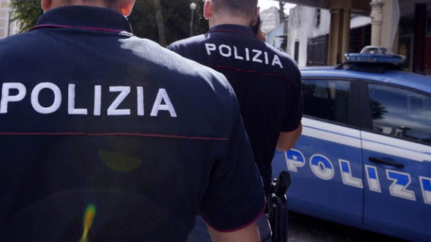 62enne litiga in strada con un 32enne e lo sputa in faccia, ma è positivo al Covid: denunciato