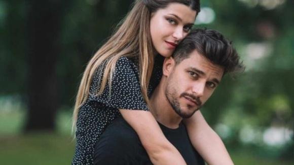 Natalia Paragoni pubblica un video hot con Andrea Zelletta