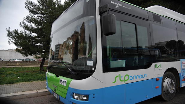Positiva al Coronavirus prende un autobus: 40 passeggeri in quarantena fiduciaria