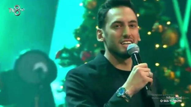 Milan, esibizione di Calhanoglu a "The Voice Turchia"