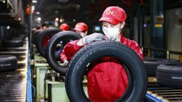 Tracce di Coronavirus trovate sugli imballaggi di pneumatici in Cina: operai trovati negativi al Covid