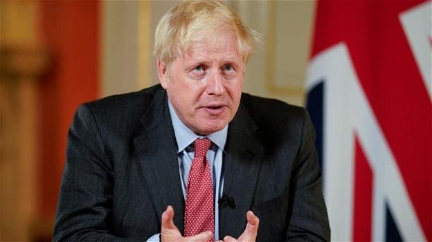 Covid-19, 58.784 nuovi casi nel Regno Unito: Boris Johnson annuncia lockdown totale