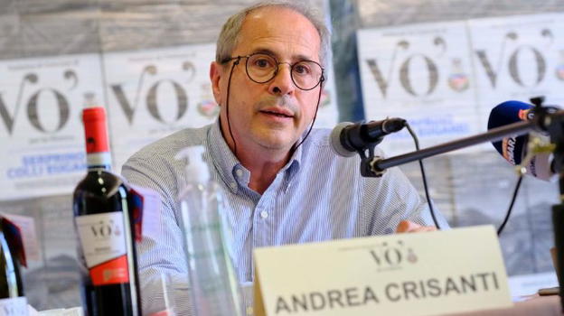 Covid-19, Andrea Crisanti: "Serve subito un lockdown o saltano le vaccinazioni"