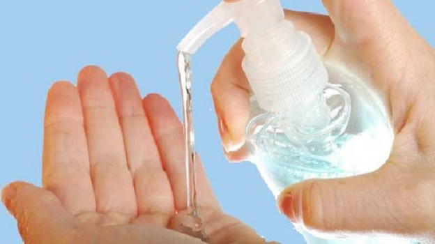 19enne ingerisce gel disinfettante anti Covid a scuola: ricoverato in rianimazione a L’Aquila