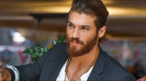 Can Yaman chiude Twitter dopo essere stato insultato per una presunta relazione con Diletta Leotta: