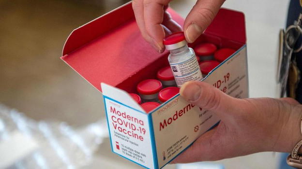Forlì, guasto al congelatore dell’ospedale Morgagni-Pierantoni: perse 800 dosi vaccino Moderna