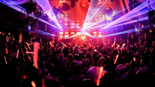 Discoteca organizza festa e pubblica l’evento sui social: arrivano i carabinieri, locale chiuso per 5 giorni