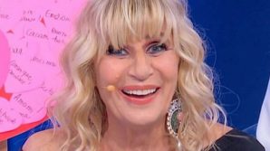 U&D anticipazioni: tanti auguri Gemma. Per il compleanno della dama arrivano fiori e torta da chi non ti aspetti