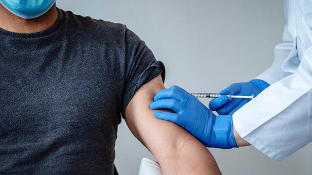 Clamoroso a Rovereto: forse soluzione fisiologica iniettata al posto del vaccino anti Covid