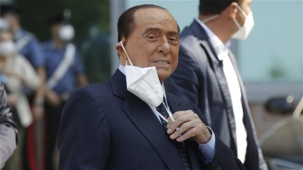 Berlusconi: "Il governo è nocivo" La sua parola d’ordine è ridare la parola agli italiani