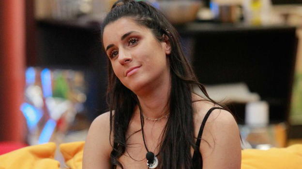 Valentina Vignali contro De Lellis e Ferragni: "Influenzate solo i cadaveri"