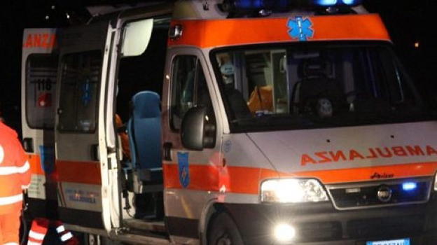 Brindisi, volo di 15 metri dal parapetto del Monumento al Marinaio: vivo 76enne