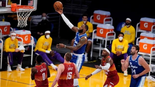 NBA, 4 febbraio 2021: i Lakers demoliscono i Nuggets, i Jazz comandano sul campo degli Hawks