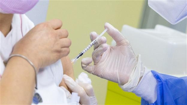 Covid-19, il Ministero: "Quarantena anche per chi ha ricevuto entrambe le dosi del vaccino"