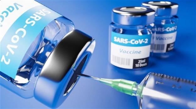 Covid-19, vaccini Pfizer e AstraZeneca meno efficaci sulla variante sudafricana