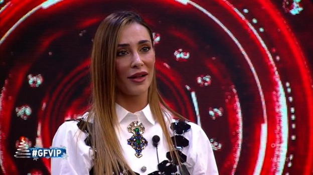 Sonia Lorenzini rivela cosa accade in studio prima del GF Vip