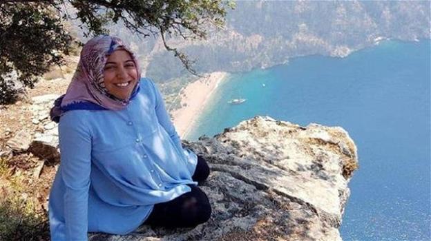 Orrore in Turchia: scatta un selfie con la moglie incinta e la getta in un dirupo per incassare la sua assicurazione
