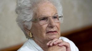 Insulti a Liliana Segre, uno degli haters chiede scusa: