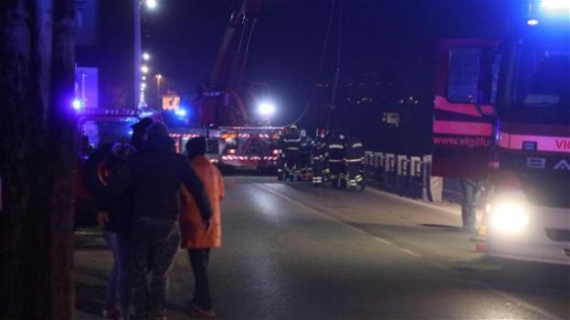 Treviso: mamma di 31 anni con il figlio in braccio si getta dal ponte. Morta, grave il piccolo