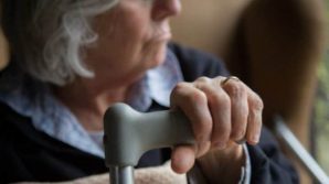 Deve fare il vaccino anti Covid, anziana percorre 15 chilometri a piedi