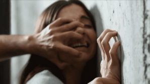 Abusano di due ragazzine facendole ubriacare, riprendendo una violenza: 3 arresti a Milano